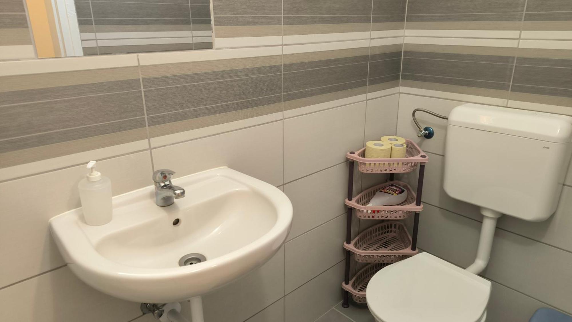 Oerveny Vendeghaz Hotell Tiszafüred Rom bilde